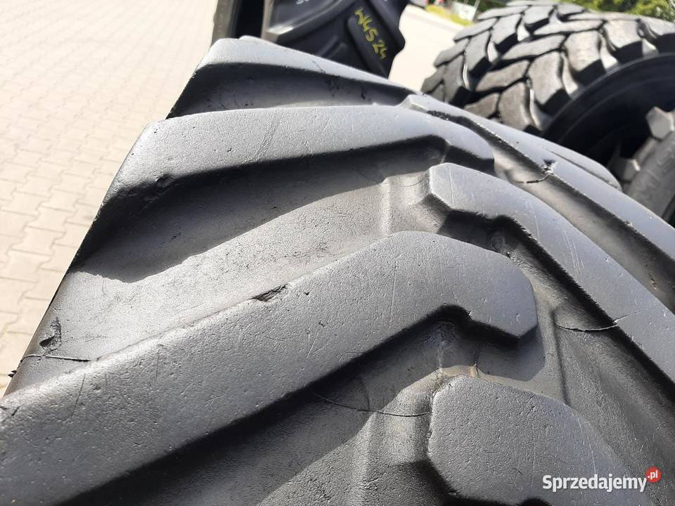 Opona używana rolnicza 2826 28R26 BKT TR390 1000 Zaścianki