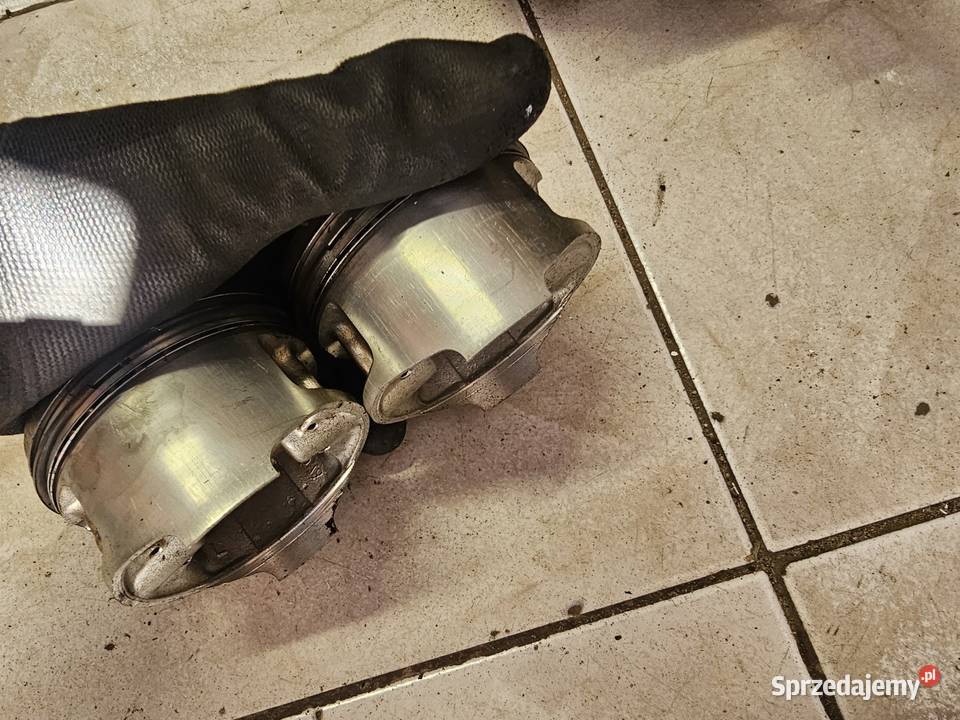 Kawasaki GPZ 500 cylinder cylindry tłok tłoki Jelenia Góra