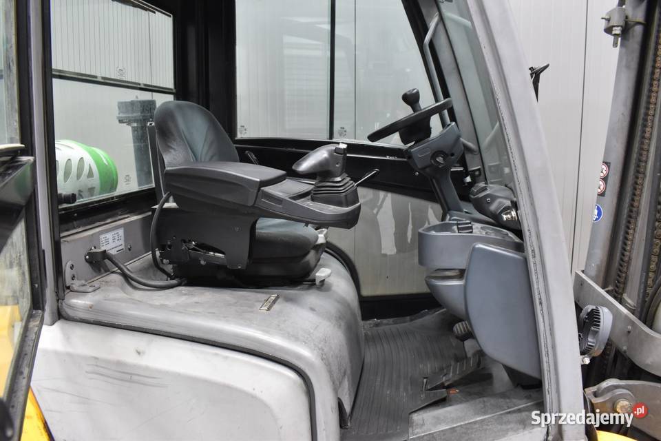 Wózek widłowy JUNGHEINRICH TFG 430 GAZ Czechy