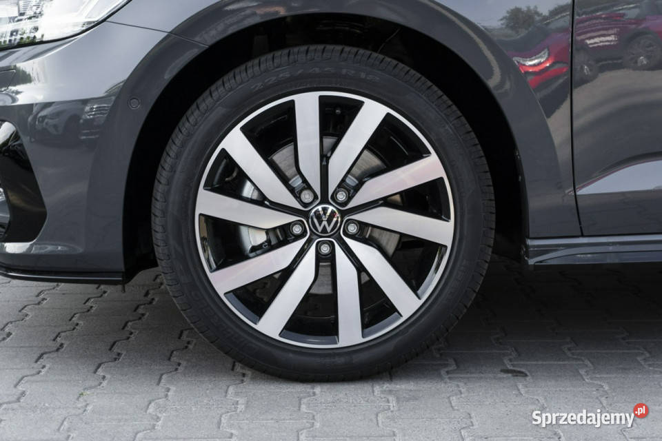 Volkswagen Touran Highline 15 TSI EVO 150 DSG 5km Łódź