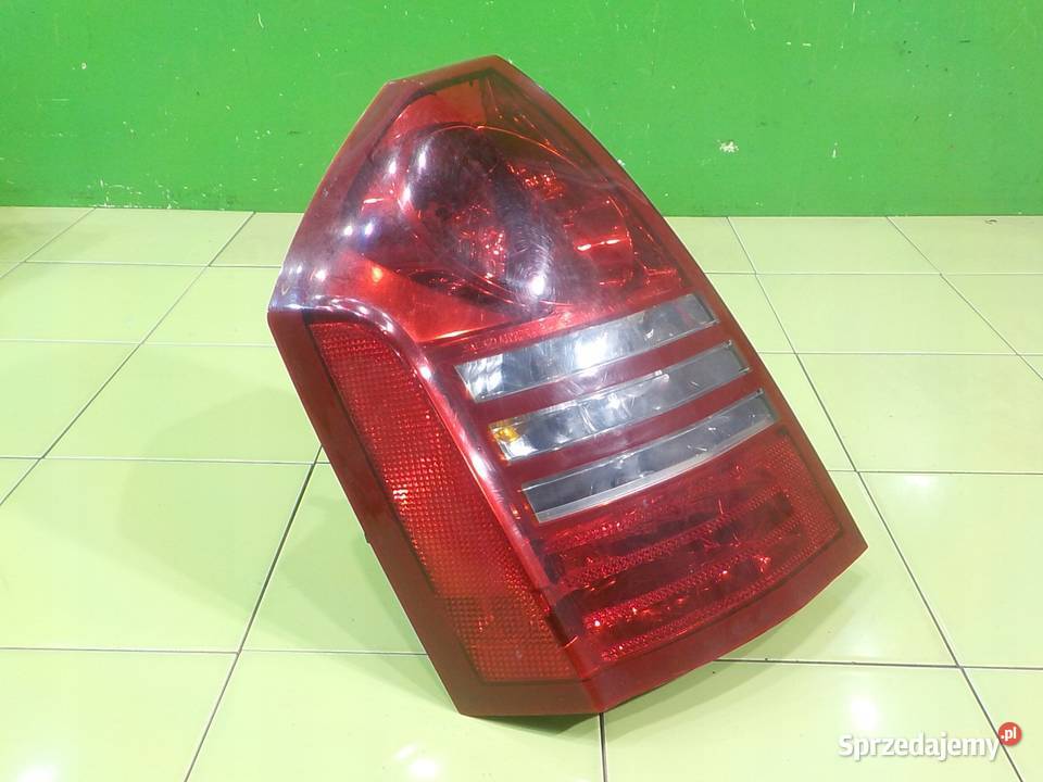 CHRYSLER 300C 30 CRD 06r SEDAN 4D lampa lewa tyl osobowe Suków