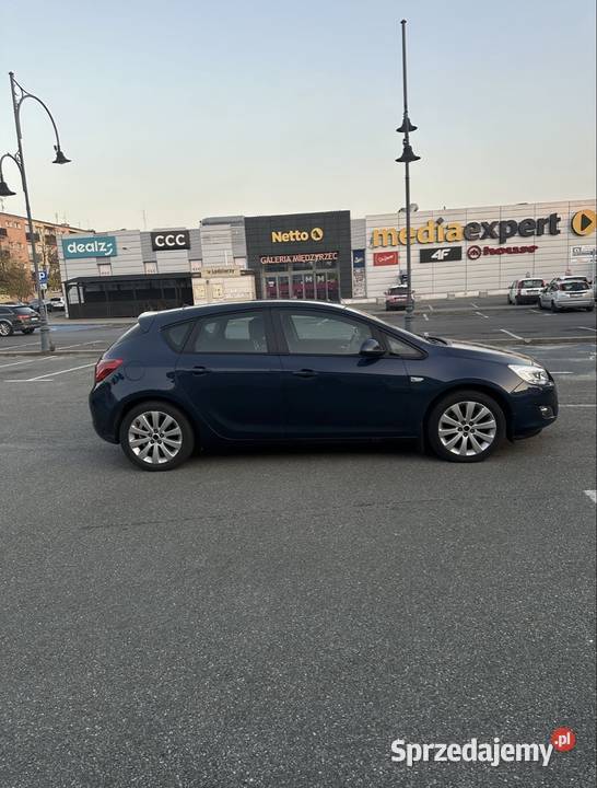 Opel Astra 14 benzyna 2012r Astra Międzyrzec Podlaski sprzedam