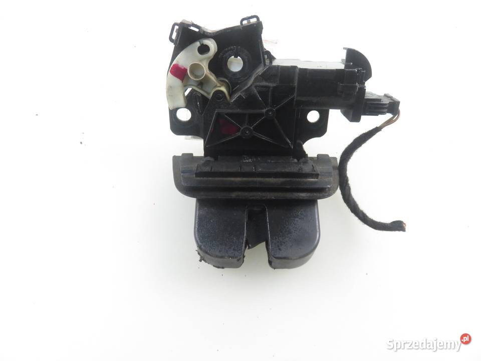 ZAMEK KLAPY AUDI A4 B7 8P4827505B