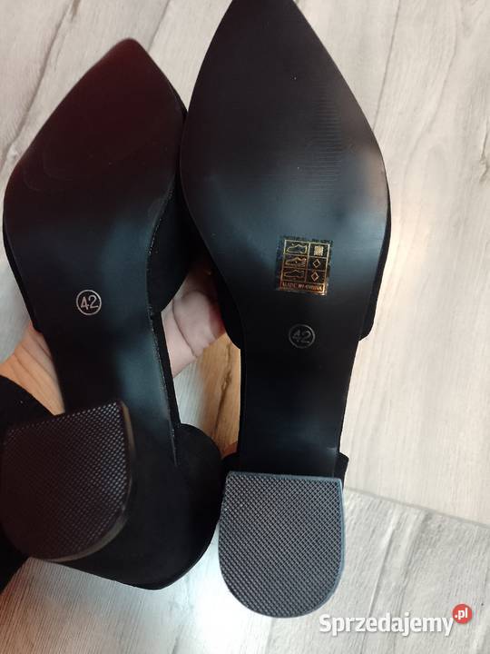 42 Czarne czółenka wieczorowe z zapięciem NOWE Kraków