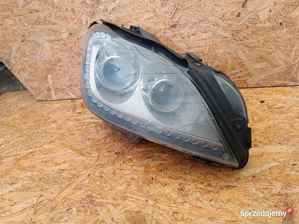 LAMPA PRAWY PRZÓD REFLEKTOR EU A2188201659 wielkopolskie Nowy Tomyśl