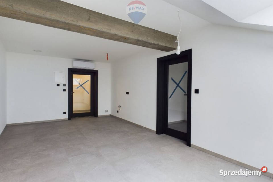 Prestiżowe biuro branży Nieruchomości 30.4m2 Nowy Targ