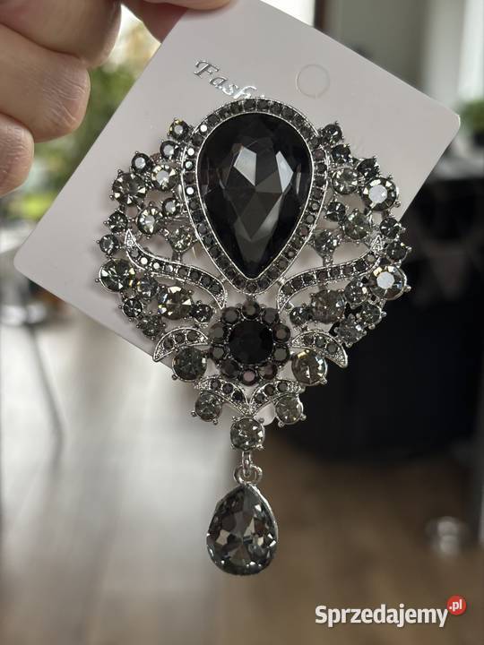 Efektowna biżuteryjna broszka z ruchomą łezką Kraków