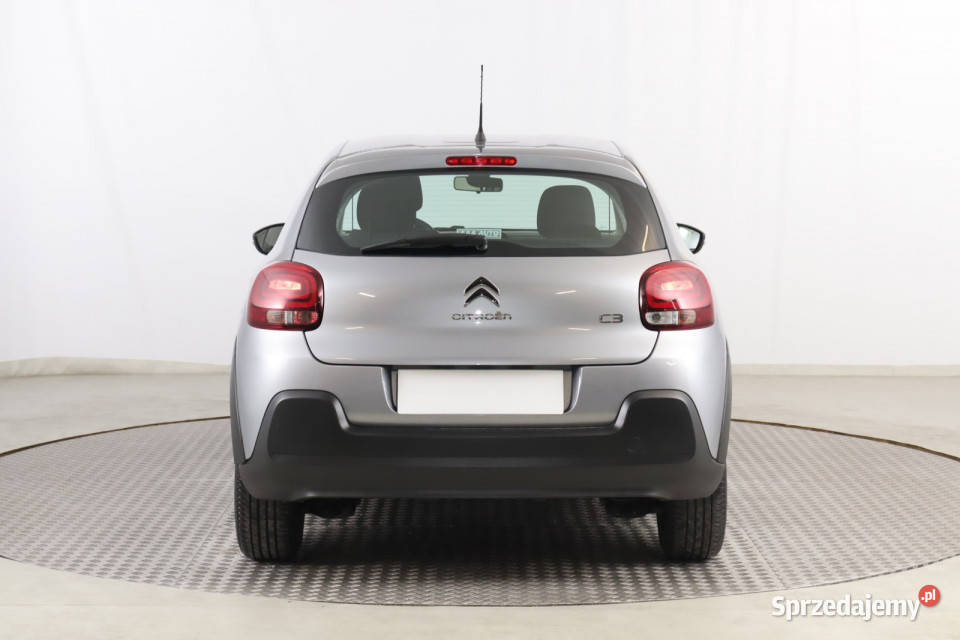 Citroen C3 12 PureTech Rok produkcji 2021