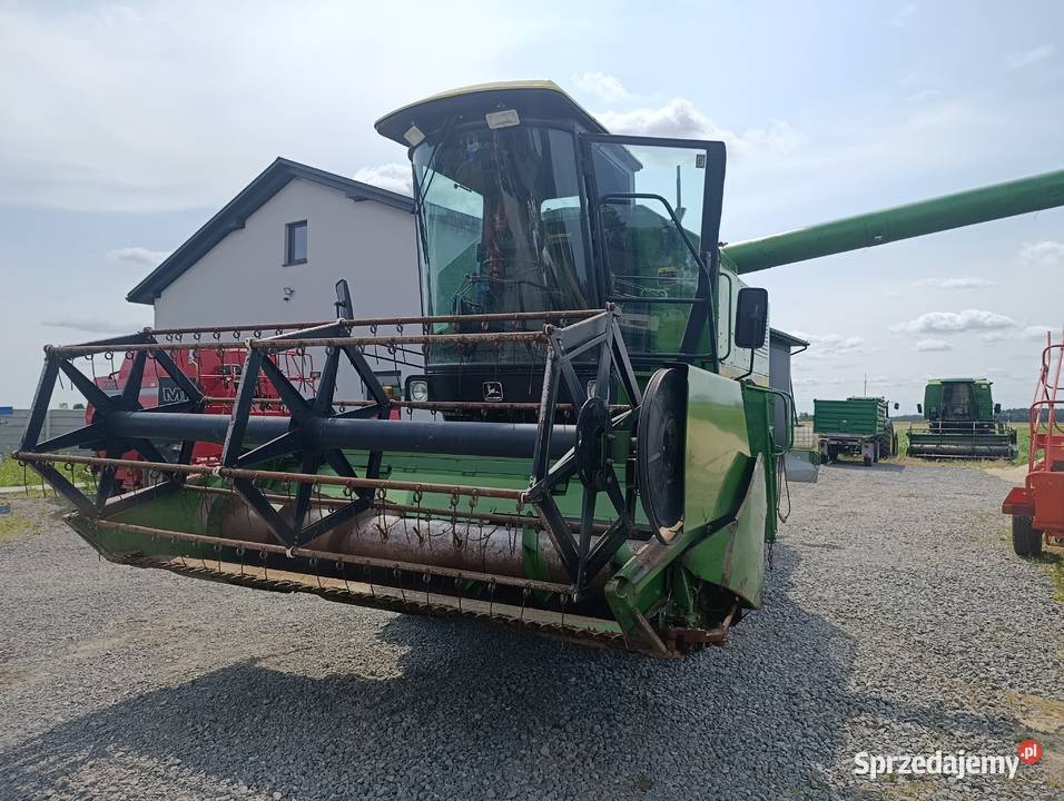 Kombajn zbożowy John Deere 1052 mazowieckie