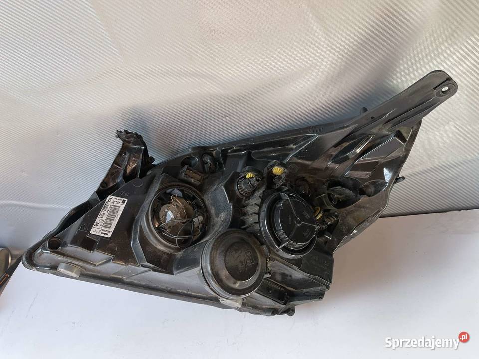 OPEL VECTRA C LIFT PRAWA LAMPA PRZÓD Ostroróg