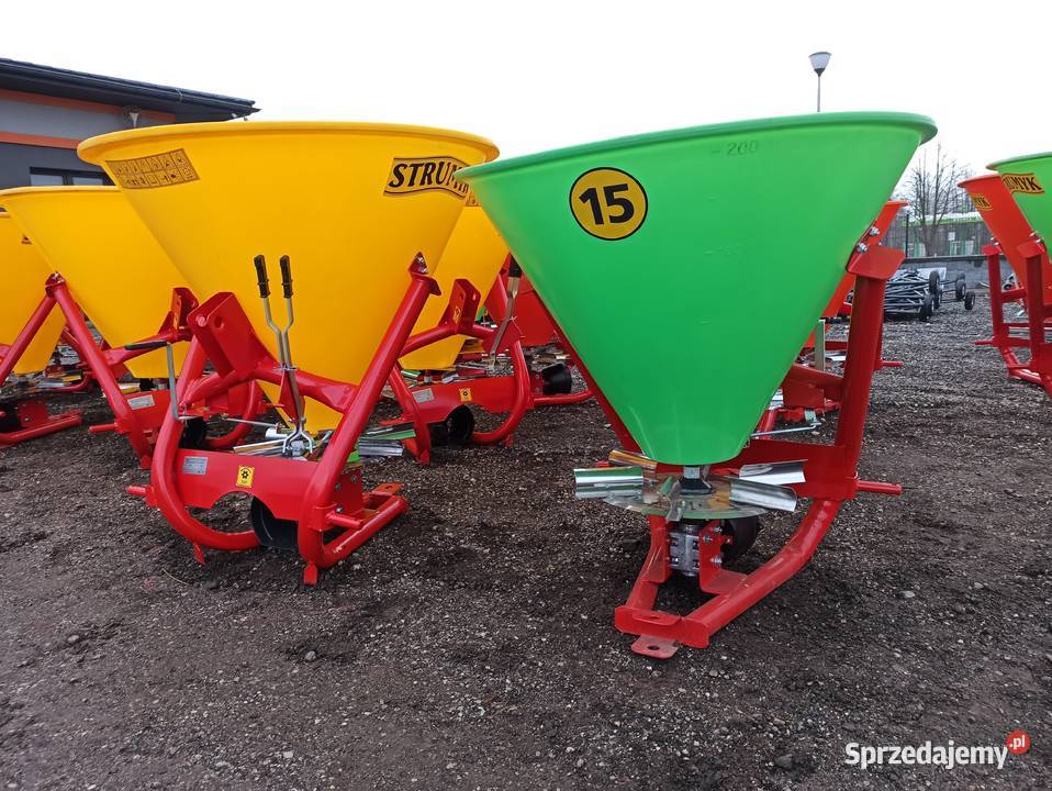 500 litrów Rozsiewacz do nawozów STRUMYK Lejek Brzeziny