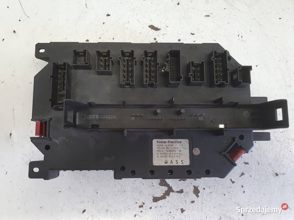 Mercedes C216 W216 CL63 SKRZYNKA BEZPIECZNIKÓW Rudka