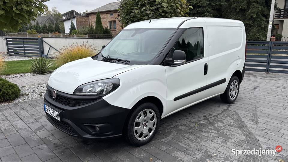 Piękny FIAT DOBLO 2019r 16 diesel bogate podgrzewane fotele Rzechta