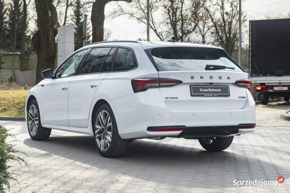 koda Octavia Combi Sportline 15 TSI mHEV 150 DSG gniazdo SD Łódź sprzedam