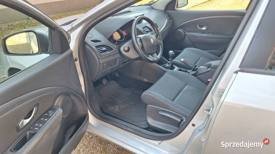 16 16V ZAREJESTOWANY BezwypSerwis Klima 4x El pierwszy właściciel Wanaty