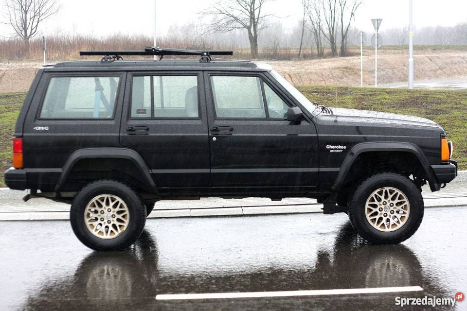 Jeep Cherokee xj 黒 JEEP CHEROKEE (XJ) 4.0 i 173 KM - 8763322628 - oficjalne