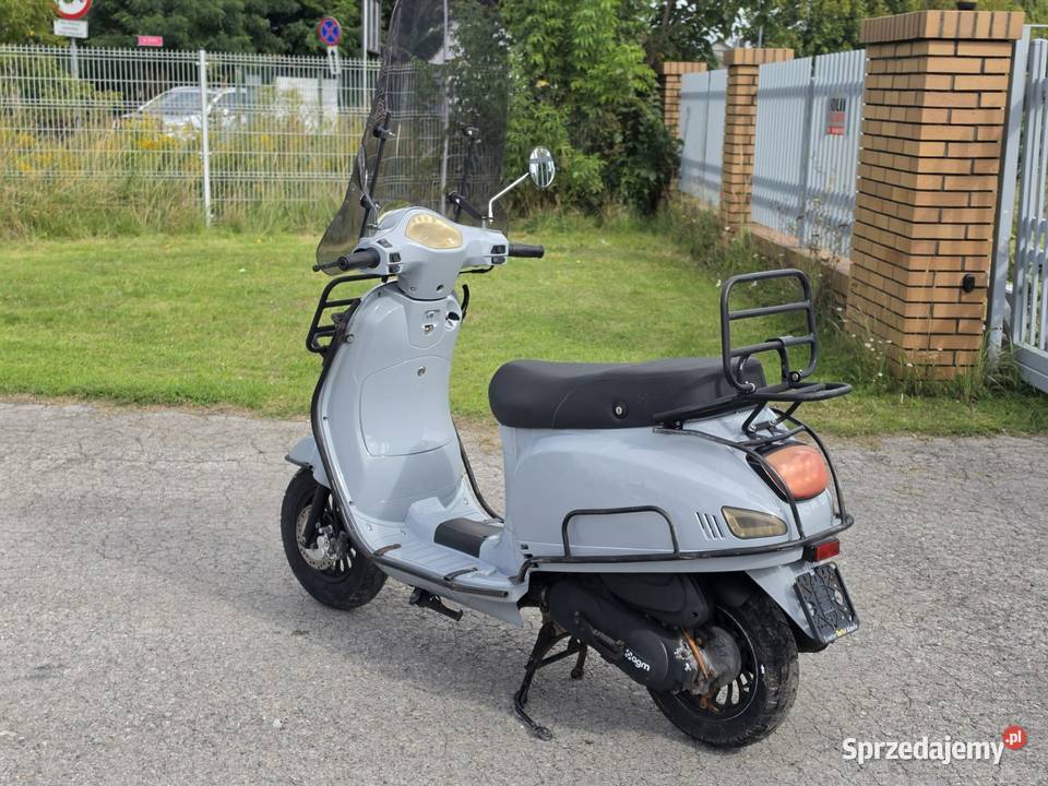 Skuter AGM VX50 w stylu retro Vespa
