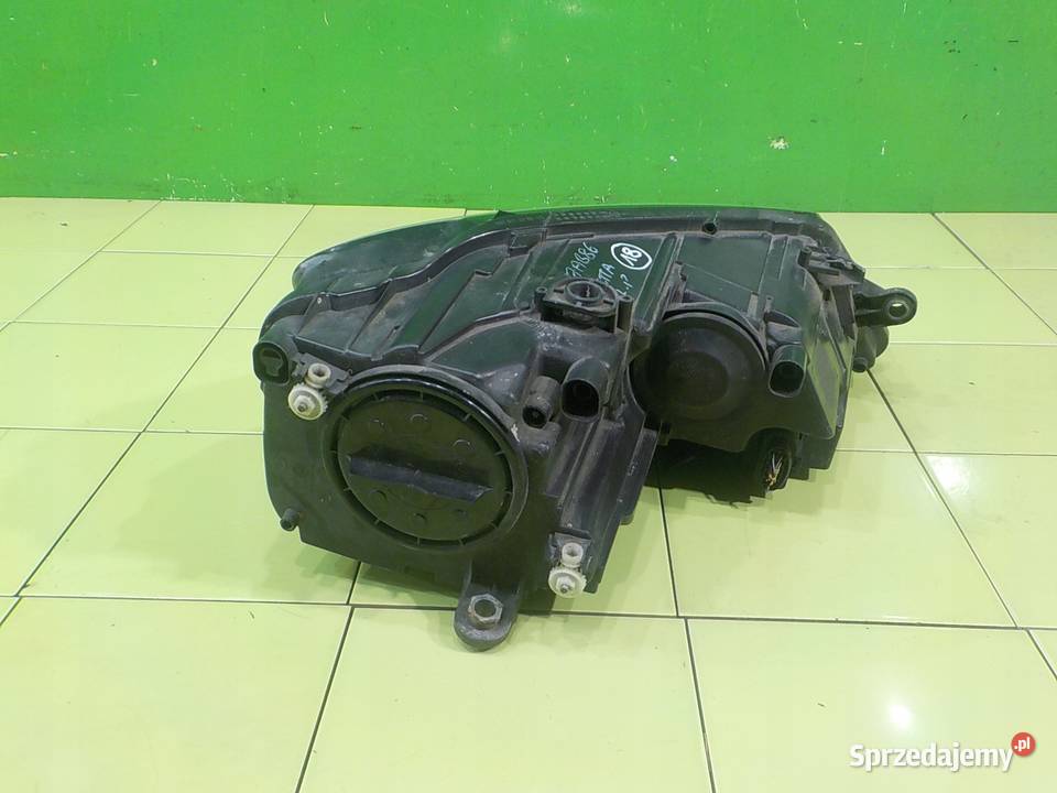 VW JETTA VI 14 TSI 12r SEDAN 4D lampa lewa przod Suków