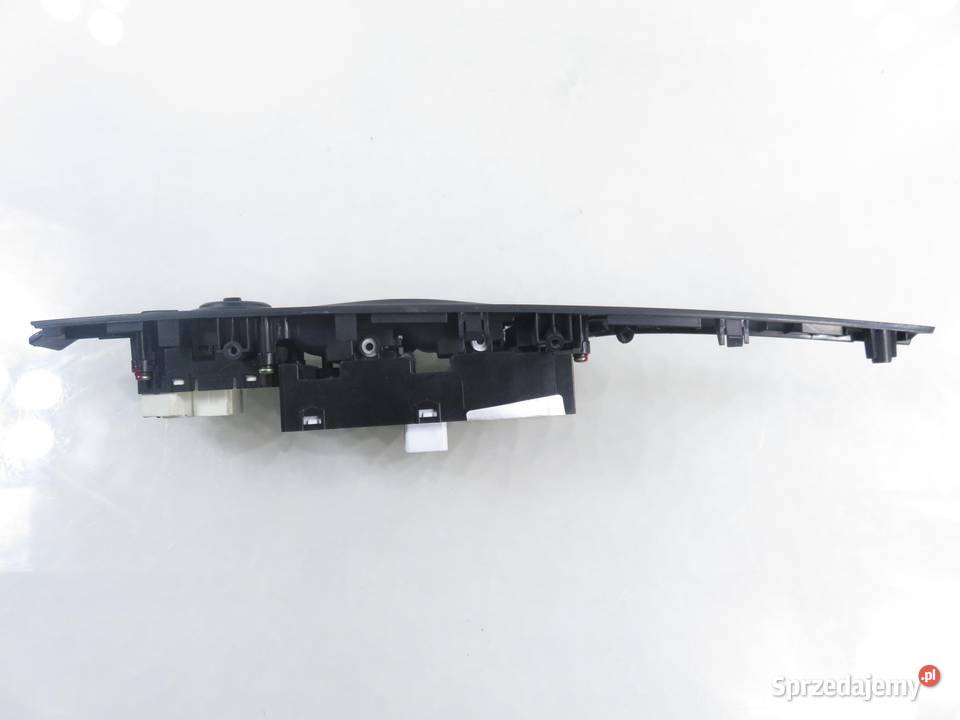 PANEL SZYB HYUNDAI i40 CW VF 935703Z000