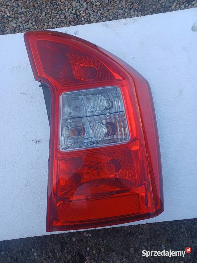 Lampa Prawy Tył Kia Carens 2 Pogorzelec