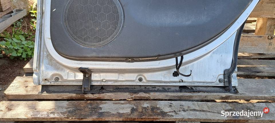 Drzwi prawy tył VW Passat B5 kombi 1998r Drzwi