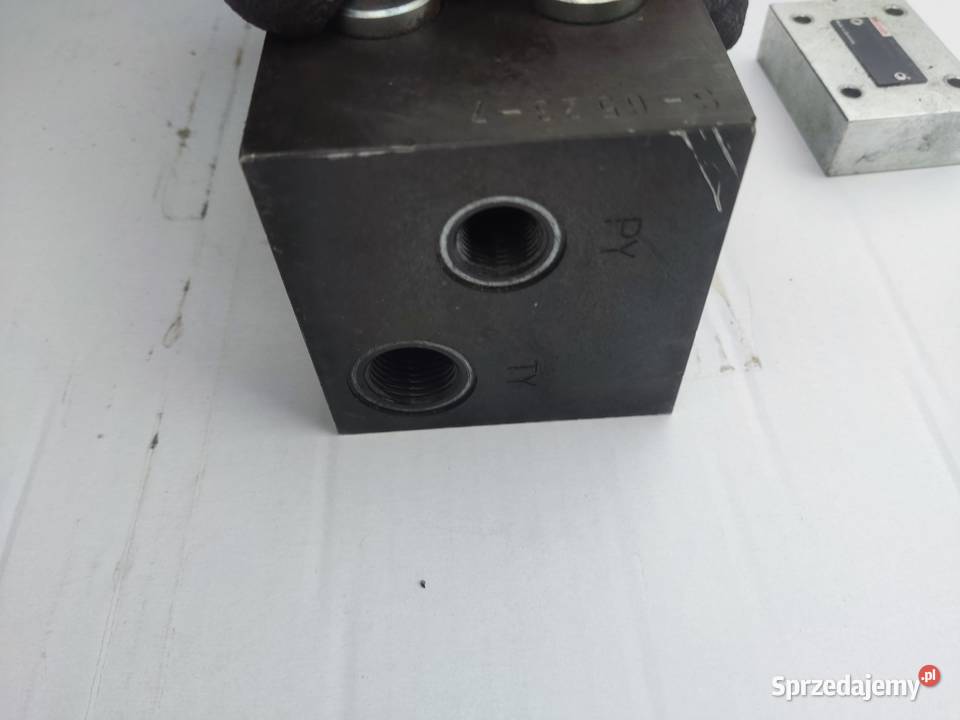 Blok hydrauliczny 4 sekcyjny Kotlin