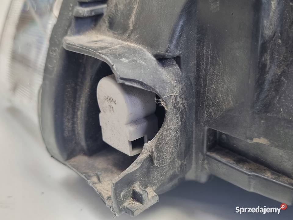 LAMPA PRAWA Volvo V60 S60 II LIFT PRZEDNIA prawy lubelskie