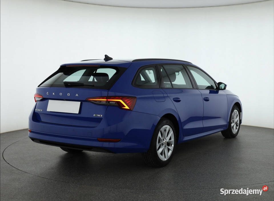 Skoda Octavia 10 TSI etec kamera cofania