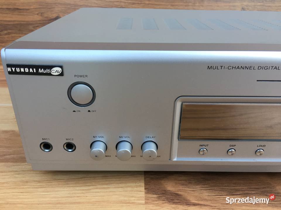 Amplituner karaoke HYUNDAI AV13600 pilot sprzedam