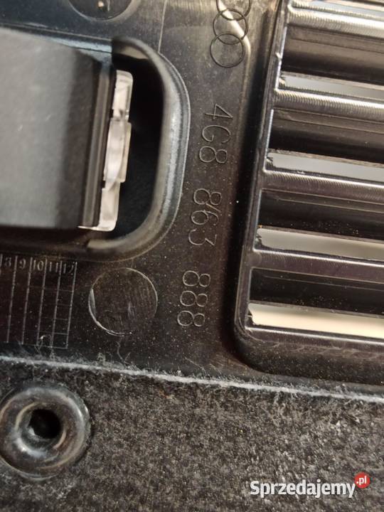AUDI A7 4G BOCZEK BAGAŻNIKA PRAWY 4G8863888B