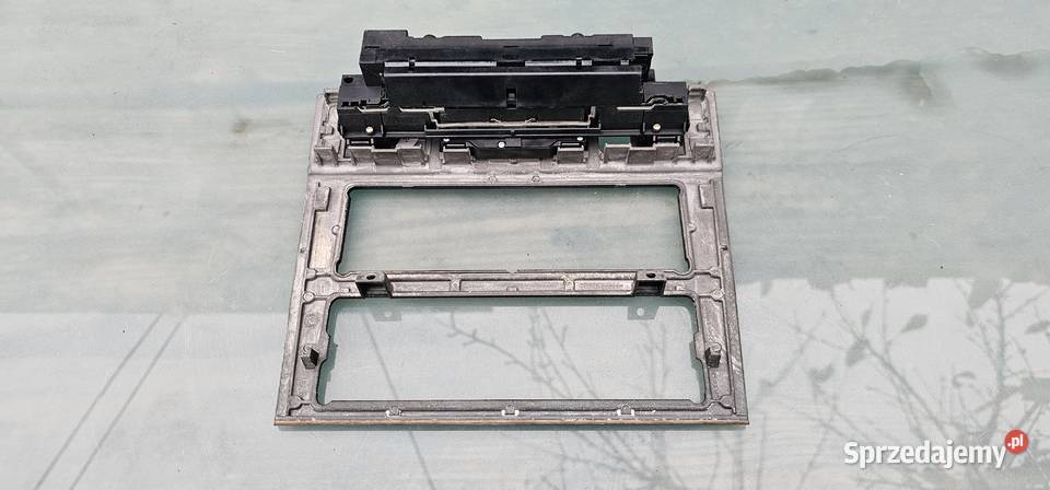 Ramka radia mercedes w210 avantgarde Rok produkcji 1998