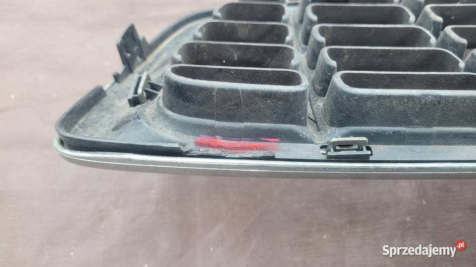 VOLVO V70 III ATRAPA GRILL 1185 Ruda Śląska