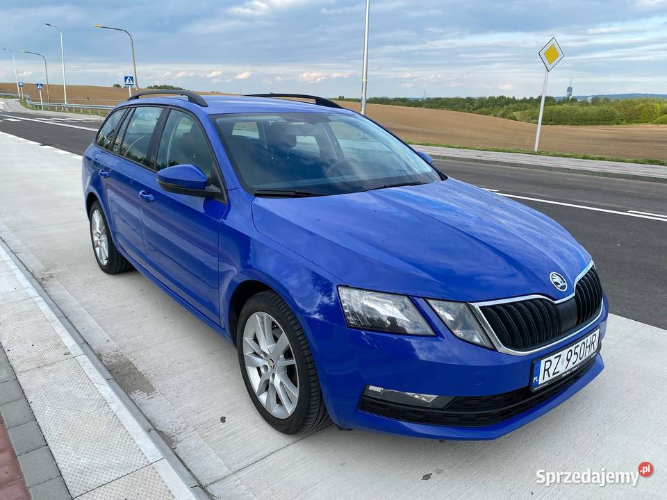 Skoda Octavia 15 TSI Ambition 2019 światła do jazdy dziennej Škoda Rzeszów