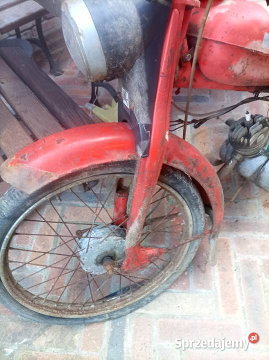 Motorower komar Nowogród Bobrzański
