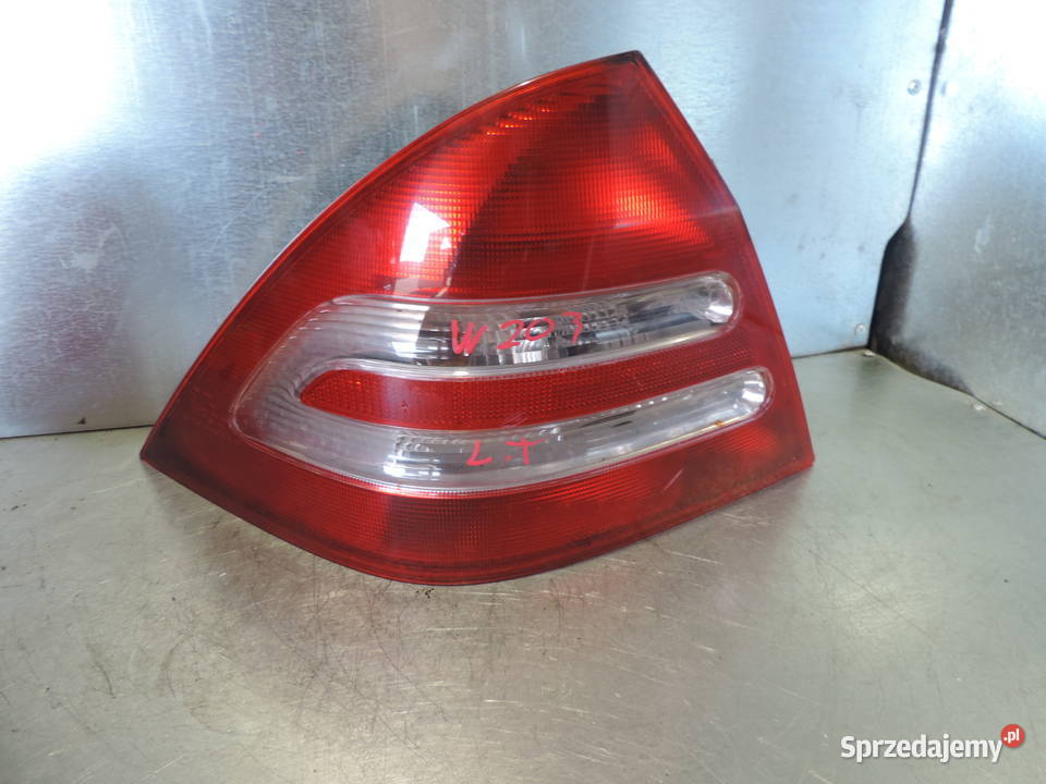LAMPA TYLNA LEWA KOMPLETNA MERCEDES C KLASA W203 osobowe
