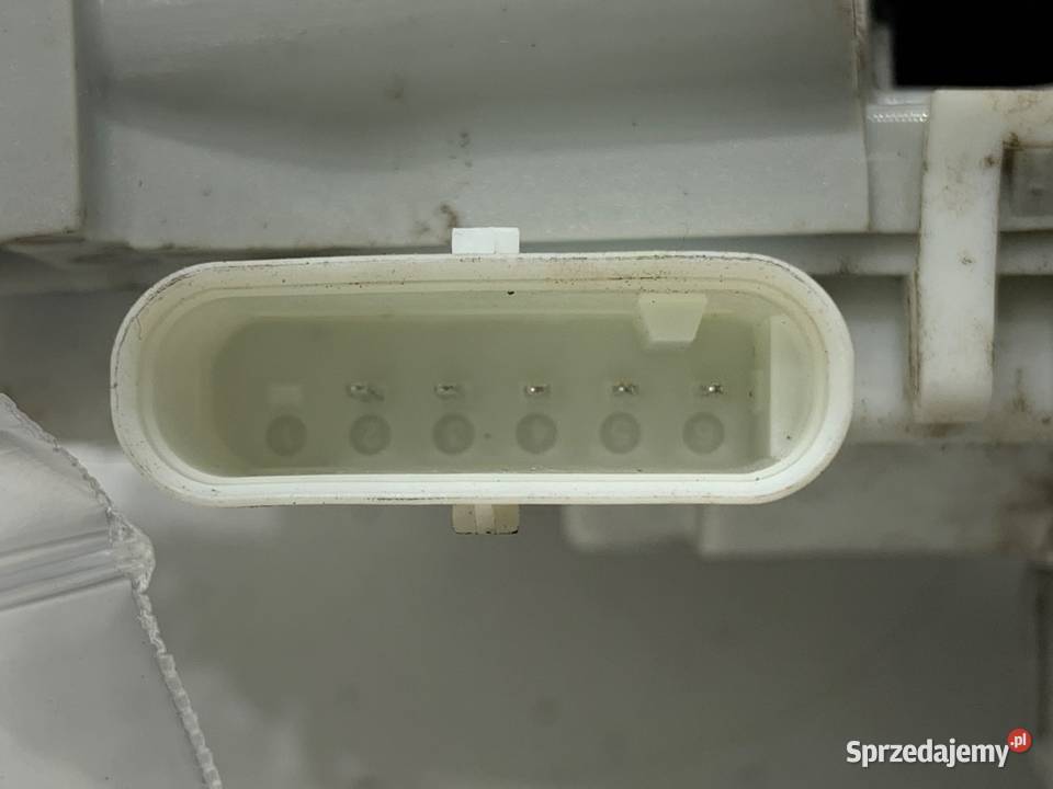 ZAMEK DRZWI PRAWY PRZÓD AUDI A4 B9 Kombi osobowe sprzedam