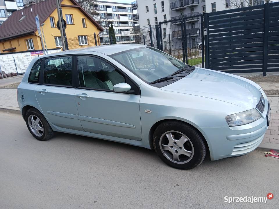 FIAT STILO 16GAZ Wjedzie w SCT Kraków