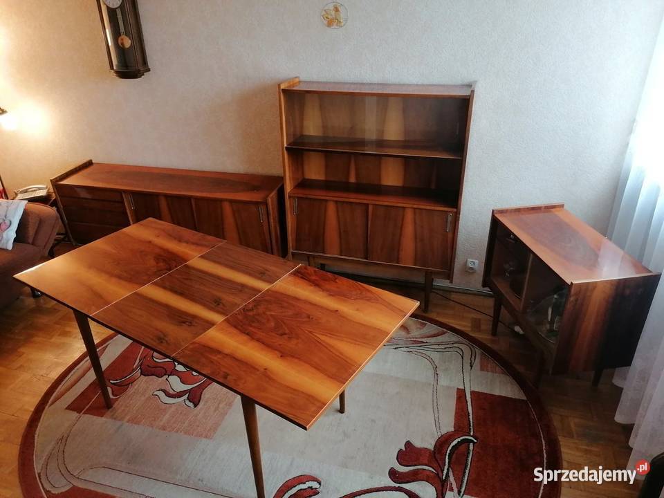 Sprzedam zestaw mebli z PRLu kredens komoda Meble łódzkie Łódź
