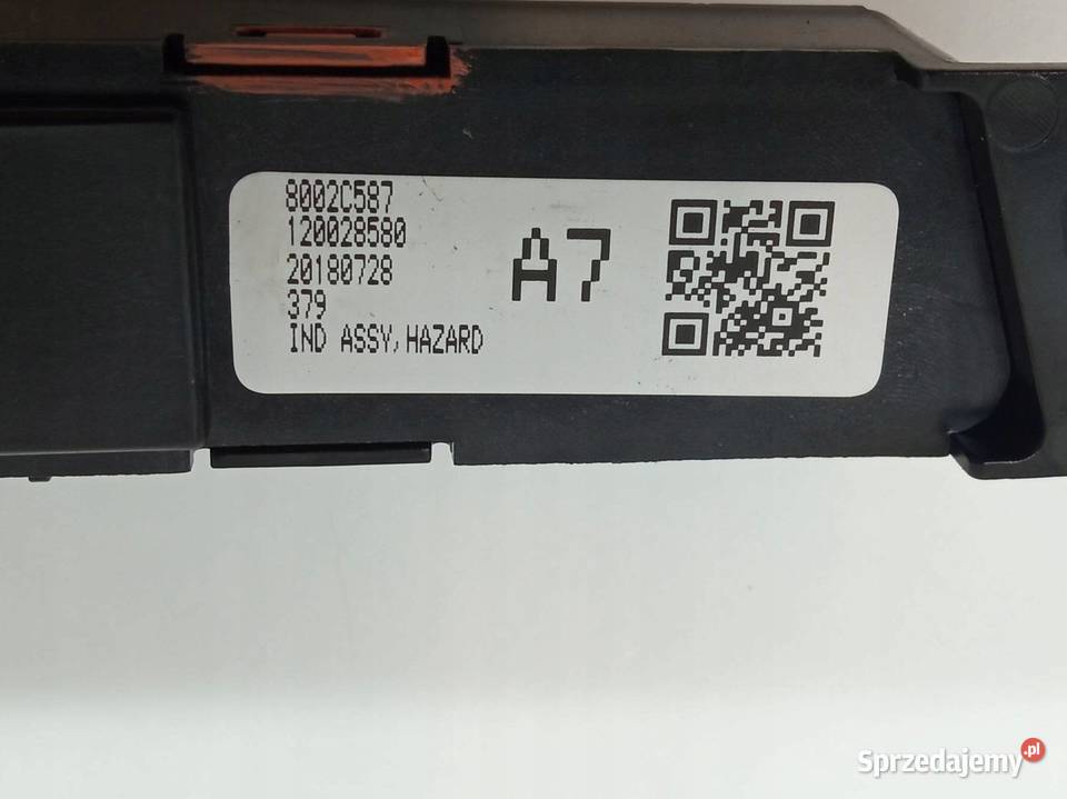 PRZEŁĄCZNIK AWARYJNYCH 8002C587 Mitsubishi ASX I
