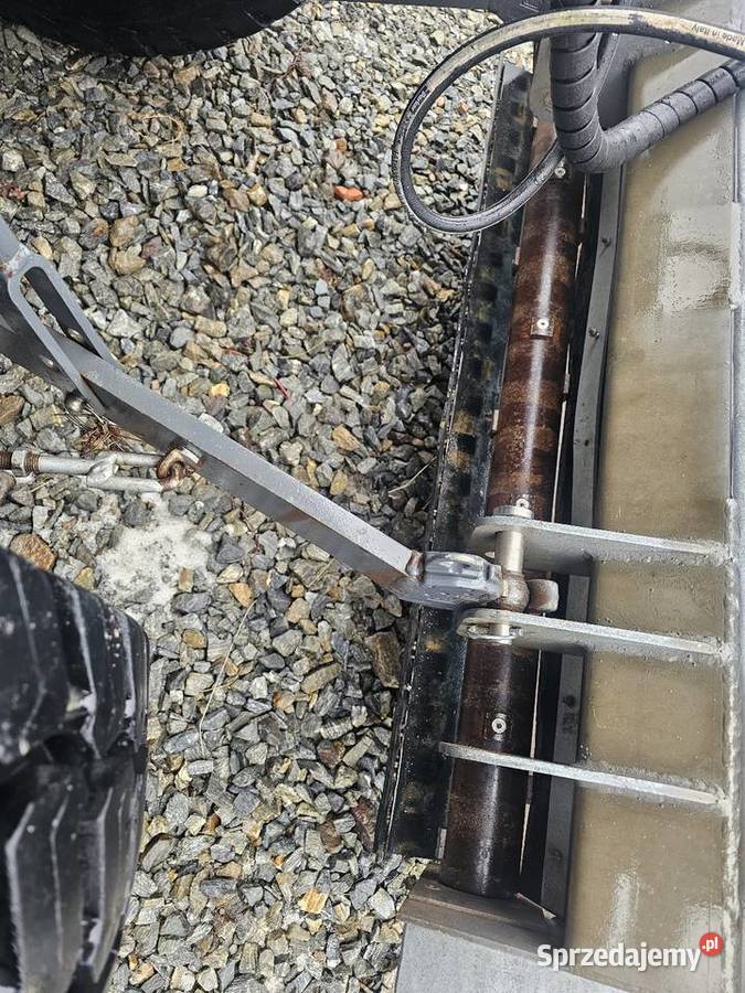 Posypywarka samozaładowcza piasku soli Fjaras Sosnowa