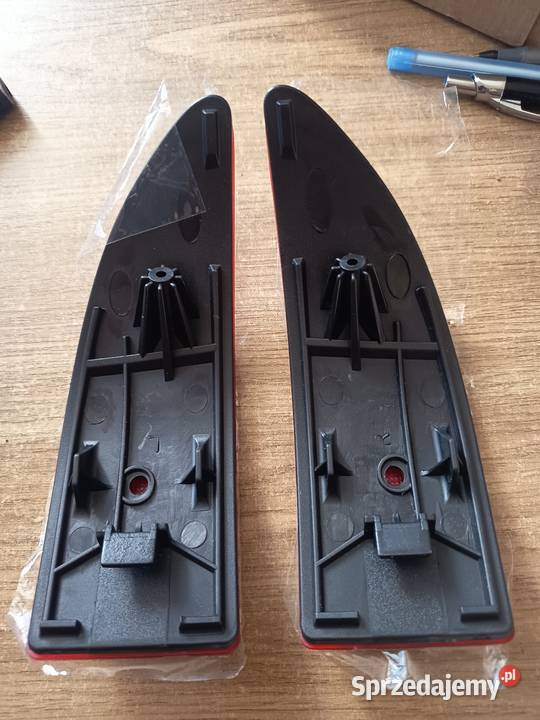 Odblaski tył lexus Borów