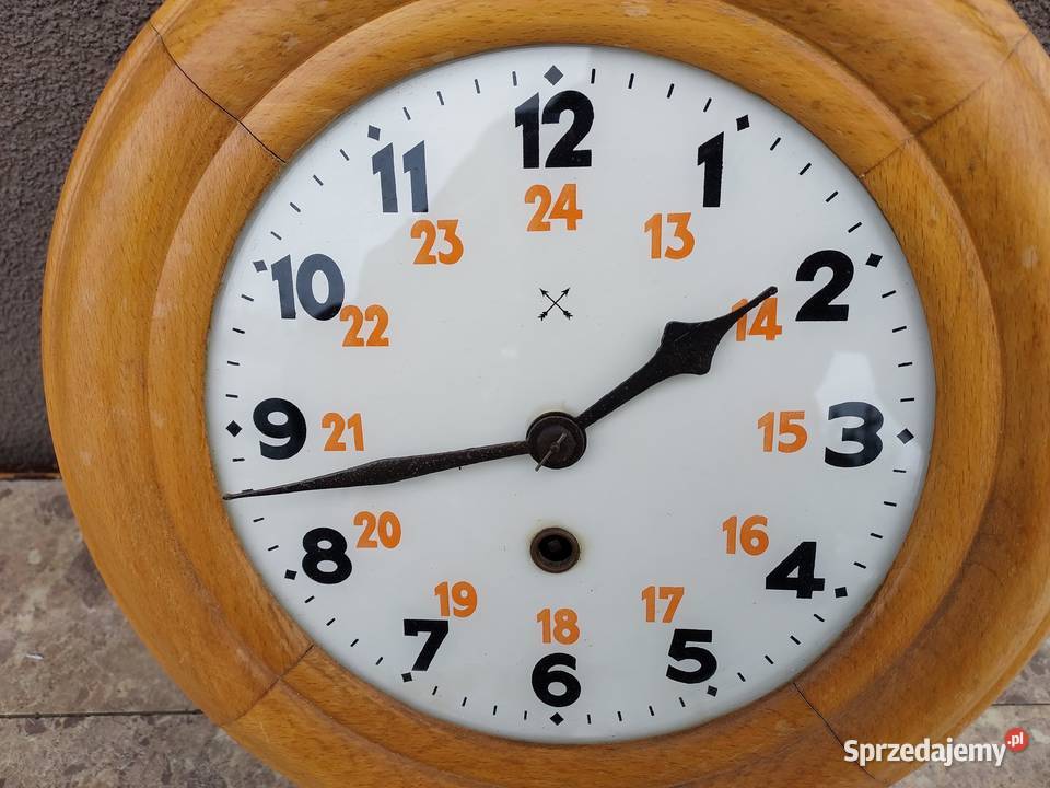 Stary okrągły zegar ścienny klubowy przedwojenny Tczew