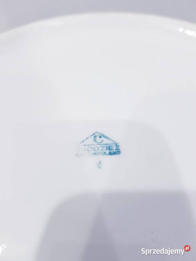 Porcelanowa waza z prlu Chodzież z delikatnym