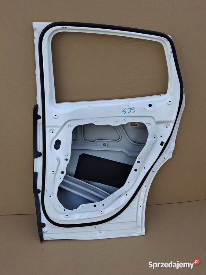 MERCEDES GLA W247 H247 DRZWI PRAWY TYŁ PRAWE Bieleń sprzedam