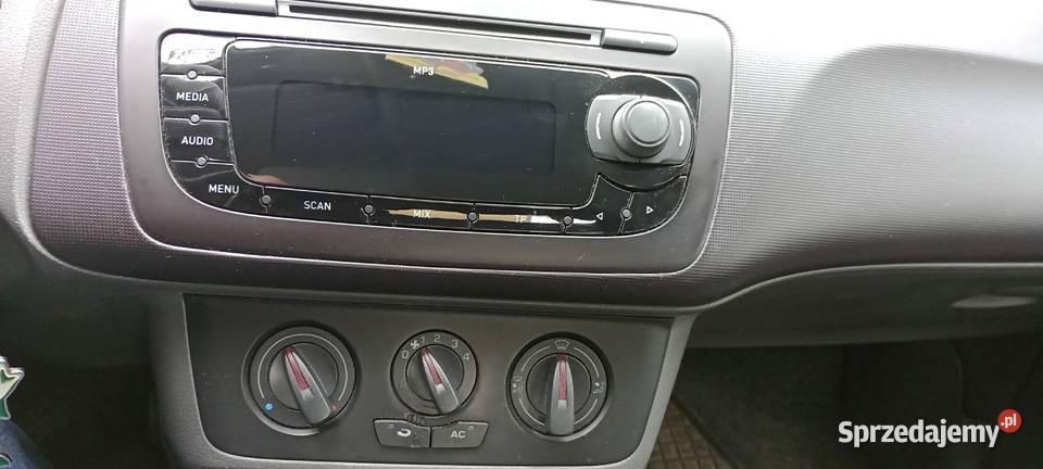 Sprzedam Seat Ibiza IV 14 benzyna nieuszkodzony Białystok sprzedam
