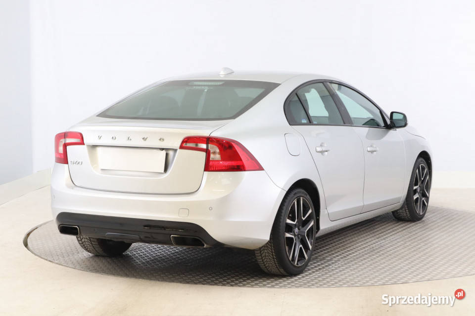 Volvo S60 D3 srebrny S60