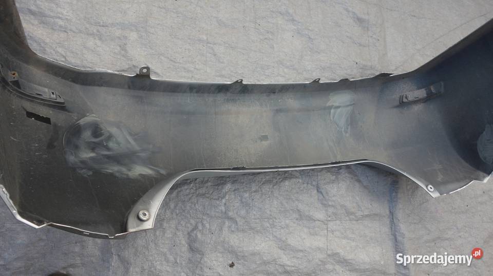 TOYOTA COROLLA E18 13 ZDERZAK TYŁ TYLNY