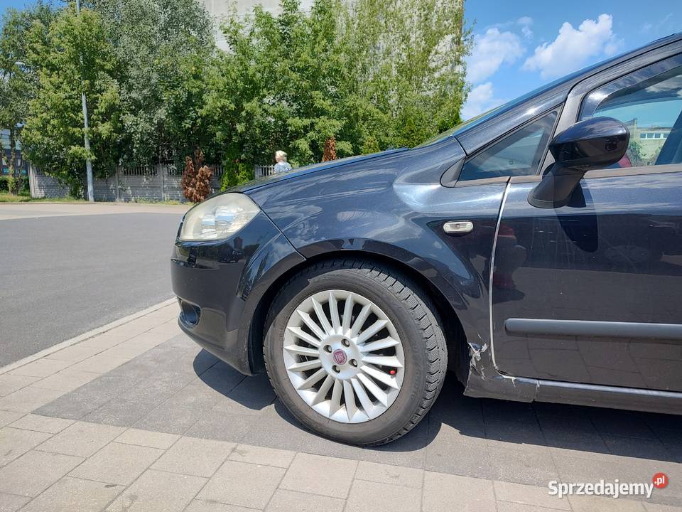 Sprzedam uszkodzony Fiat Linea 2011r 13 multi czarny Łódź sprzedam