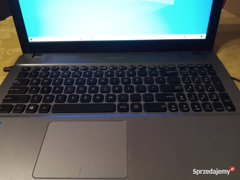 Sprzedam laptop ASUS mało używany Słupno sprzedam