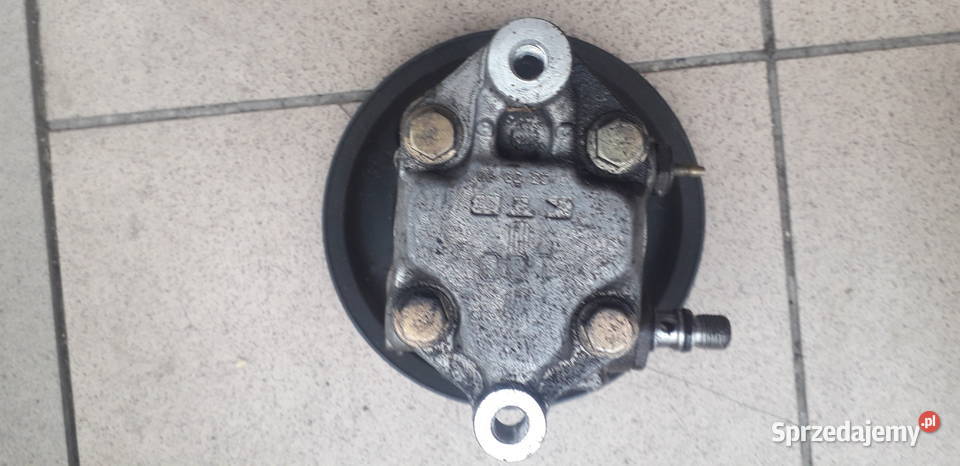 Pompa wspomagania Mitsubishi Carisma 18 16v GDI Rok produkcji 1999 Żabno